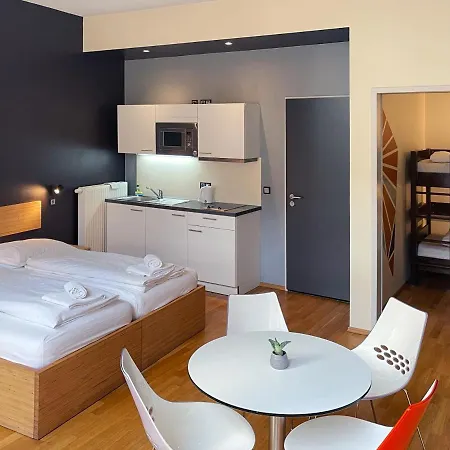 Hostal Five Elements