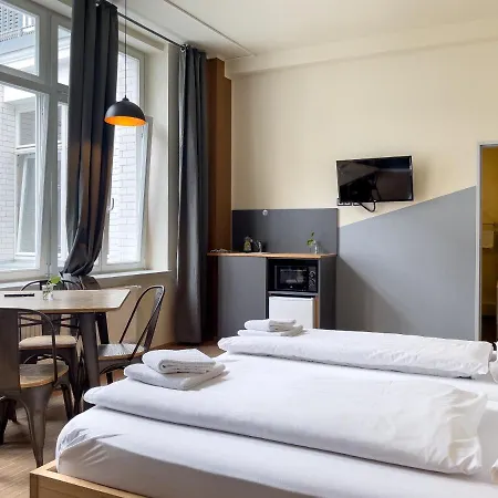 Hostal Five Elements